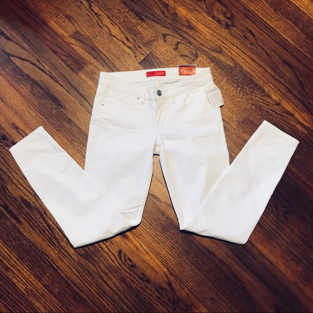 | Guess | Low Rise Skinny White Jeans 26